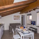 דירה Medioevo In Centro קומו