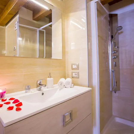 Medioevo In Centro Apartament