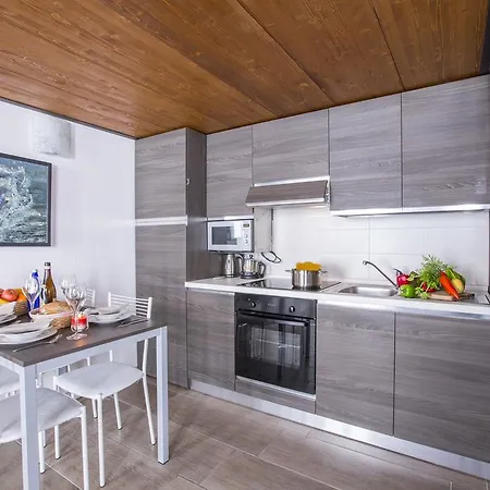 Medioevo In Centro Apartment *